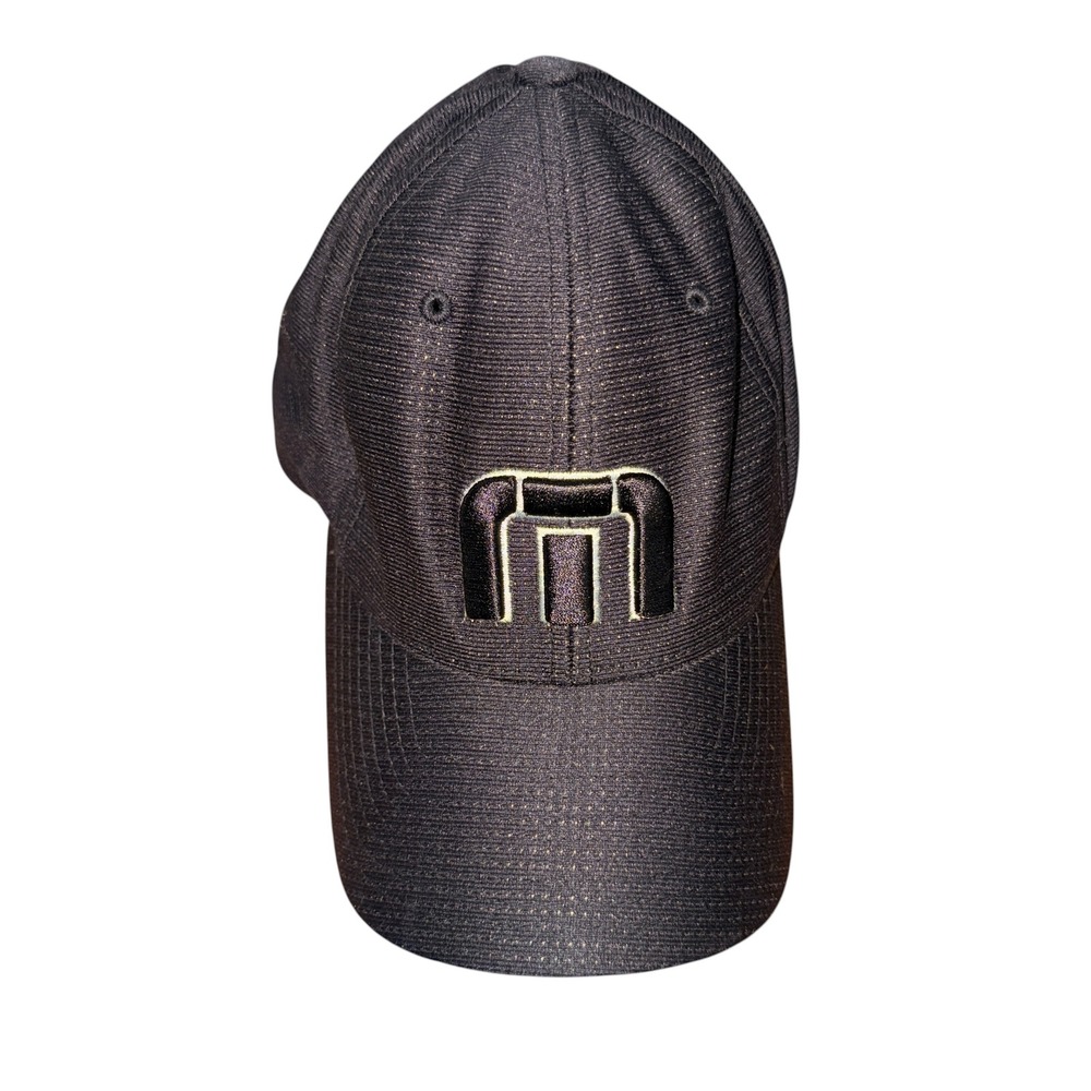 Travis Mathew Flexfit Raised Logo Hat Black Mens Large-XL Pre-Owned Baseball Cap